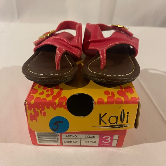 Kali Footwear Aroma Baby/Infant Size 3M Pink Thong Sandals - Picture 3 of 5